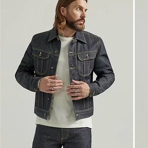 MEN'S LEE 101 RIDER™ JACKET
- Blue Denim Jacket with Contrast Stitching (NEW)